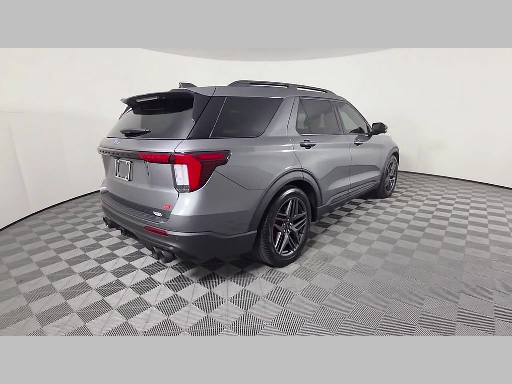 Used 2025 Ford Explorer ST w/ Sun And Sound Package AWD/4WD image 39