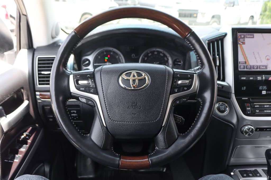 Used 2018 Toyota Land Cruiser AWD/4WD image 24