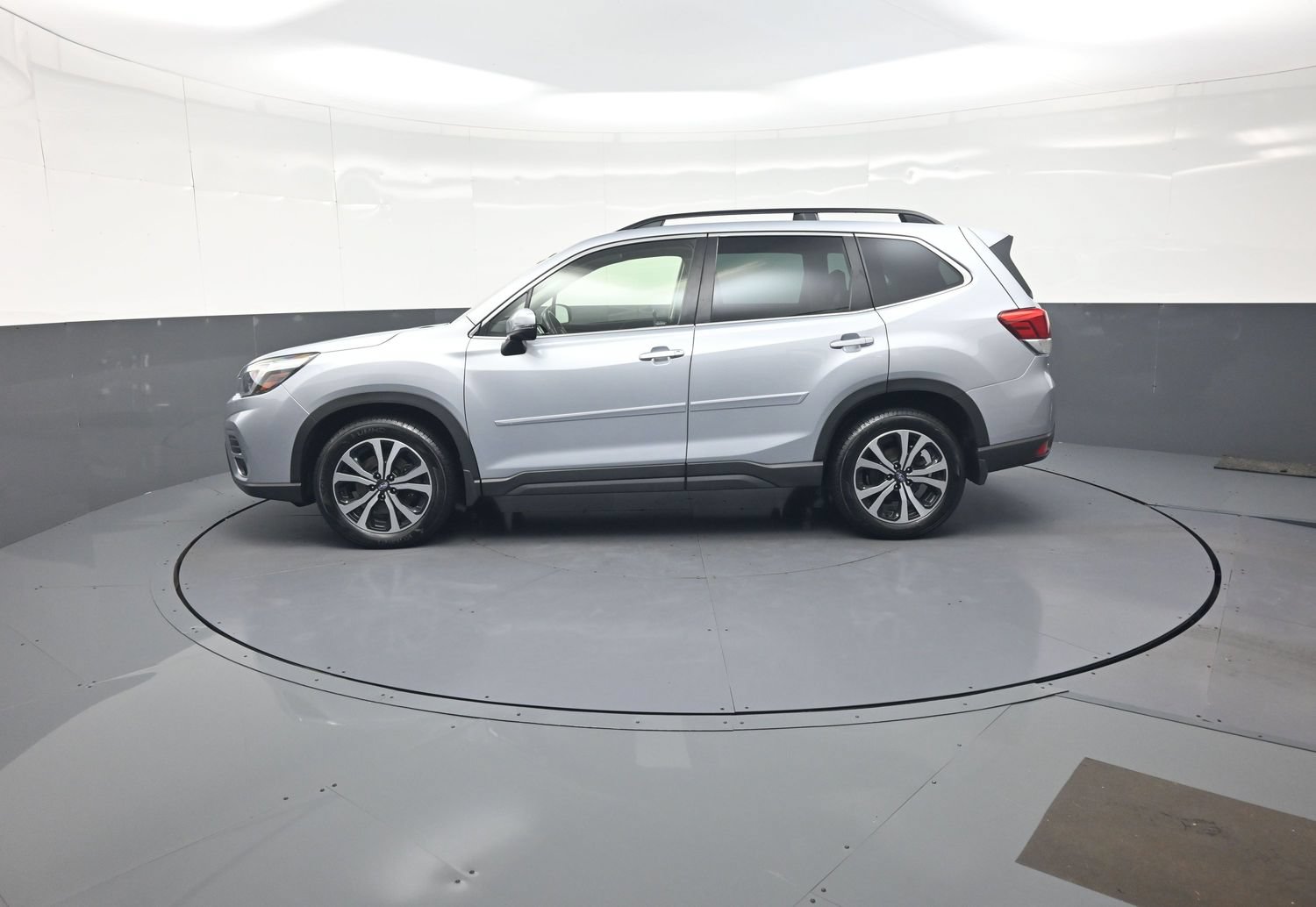 Used 2021 Subaru Forester Limited AWD/4WD image 6