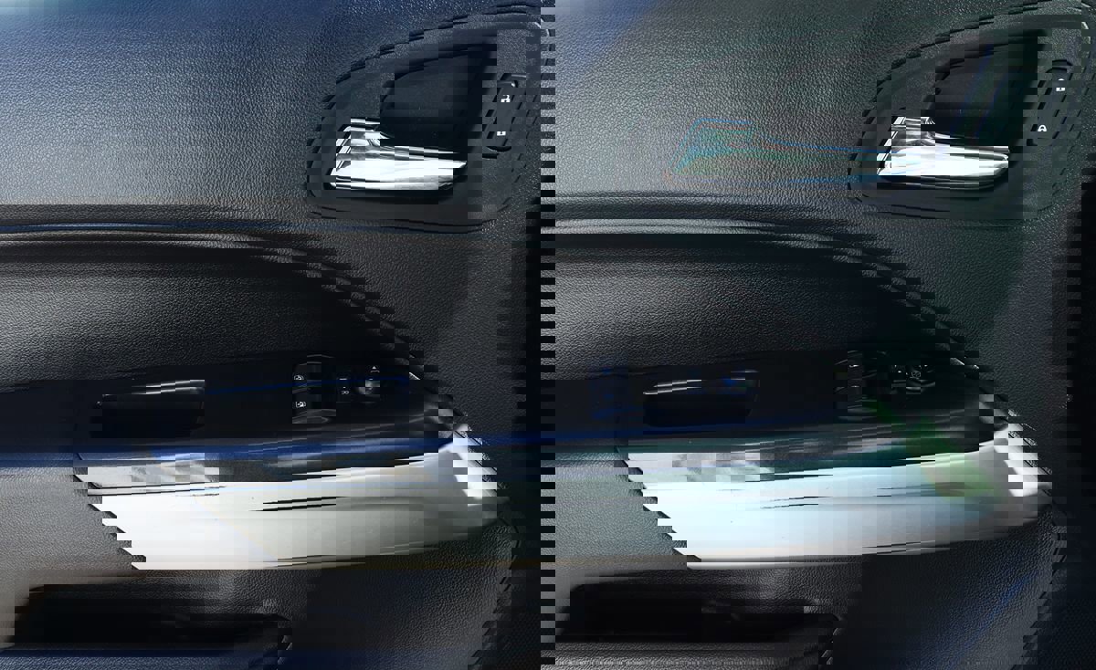 Used 2022 Chevrolet Colorado LT w/ Fleet Safety Package image 35