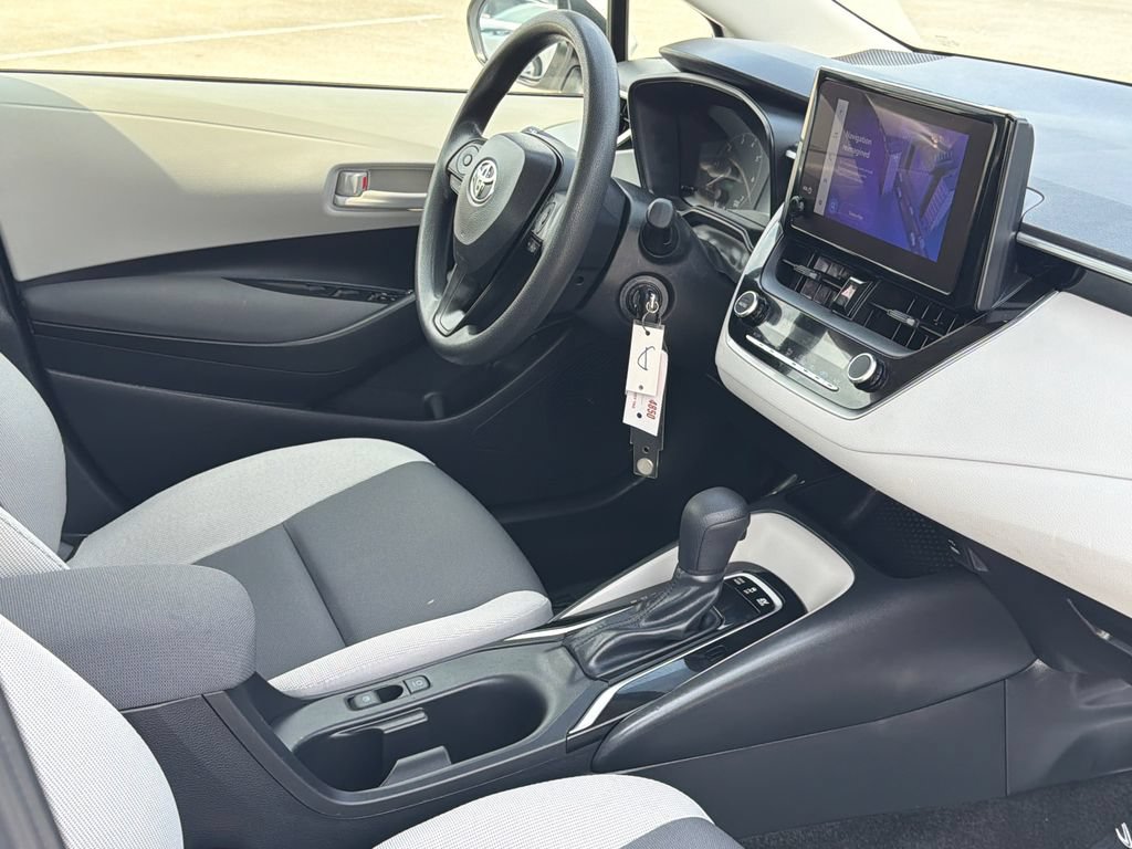 Used 2024 Toyota Corolla LE FWD image 10