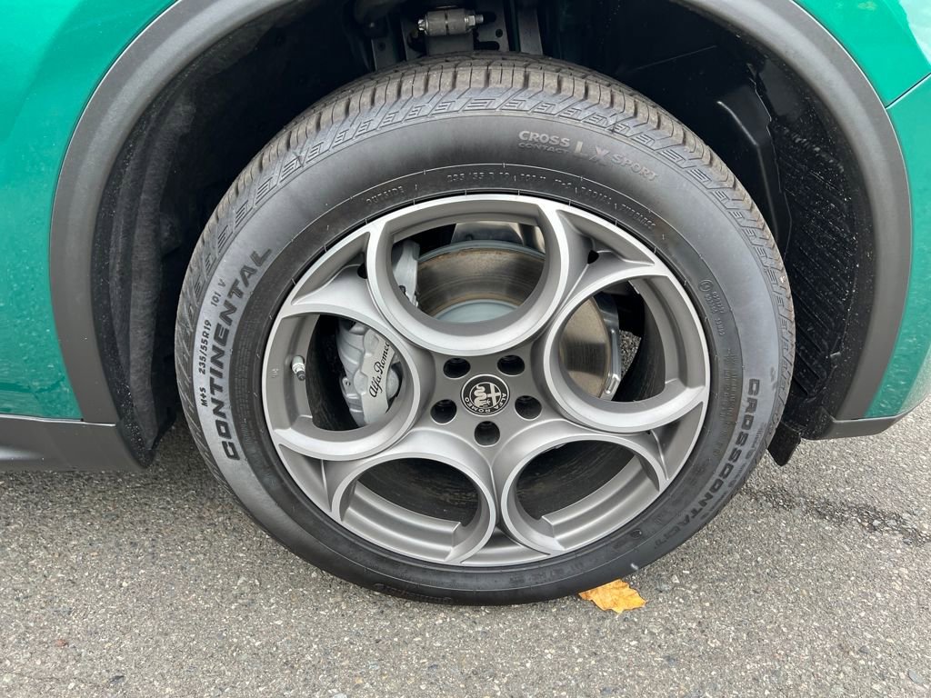 New 2025 Alfa Romeo Stelvio Sprint w/ Convenience Package image 26