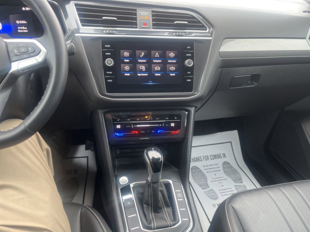 Used 2022 Volkswagen Tiguan SE image 14