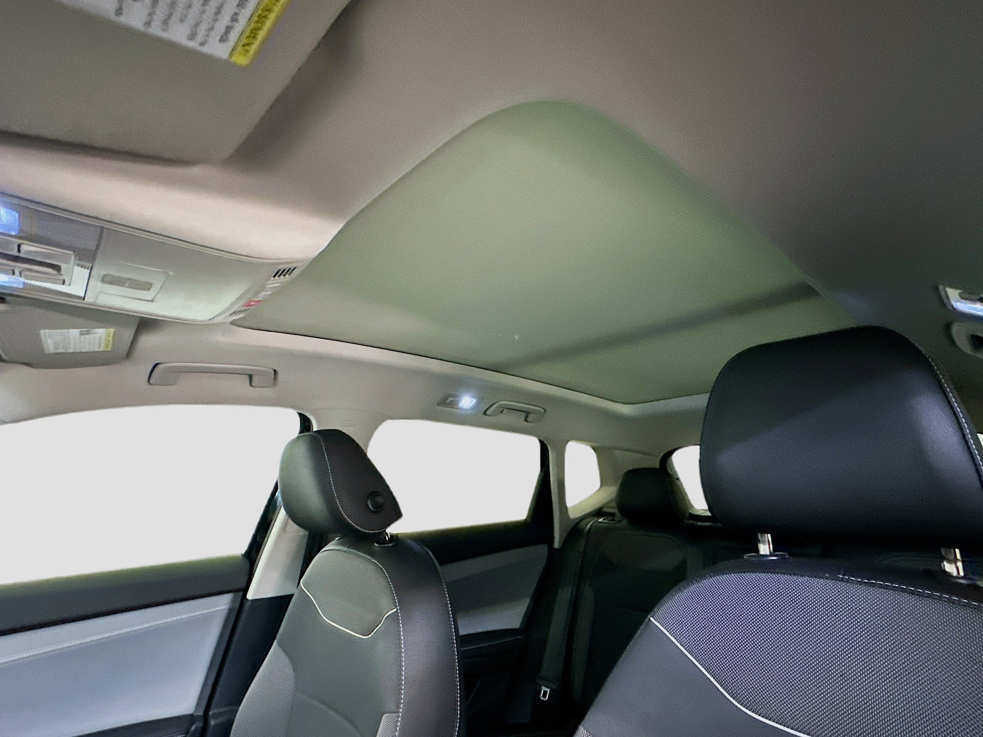 Used 2024 Volkswagen Taos SE w/ Panoramic Sunroof Package image 27