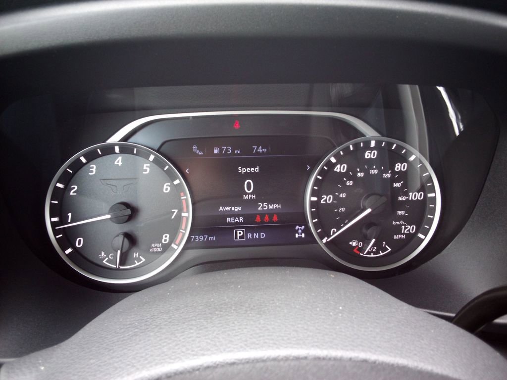 Certified 2024 Nissan Titan SV w/ SV Convenience Package image 18