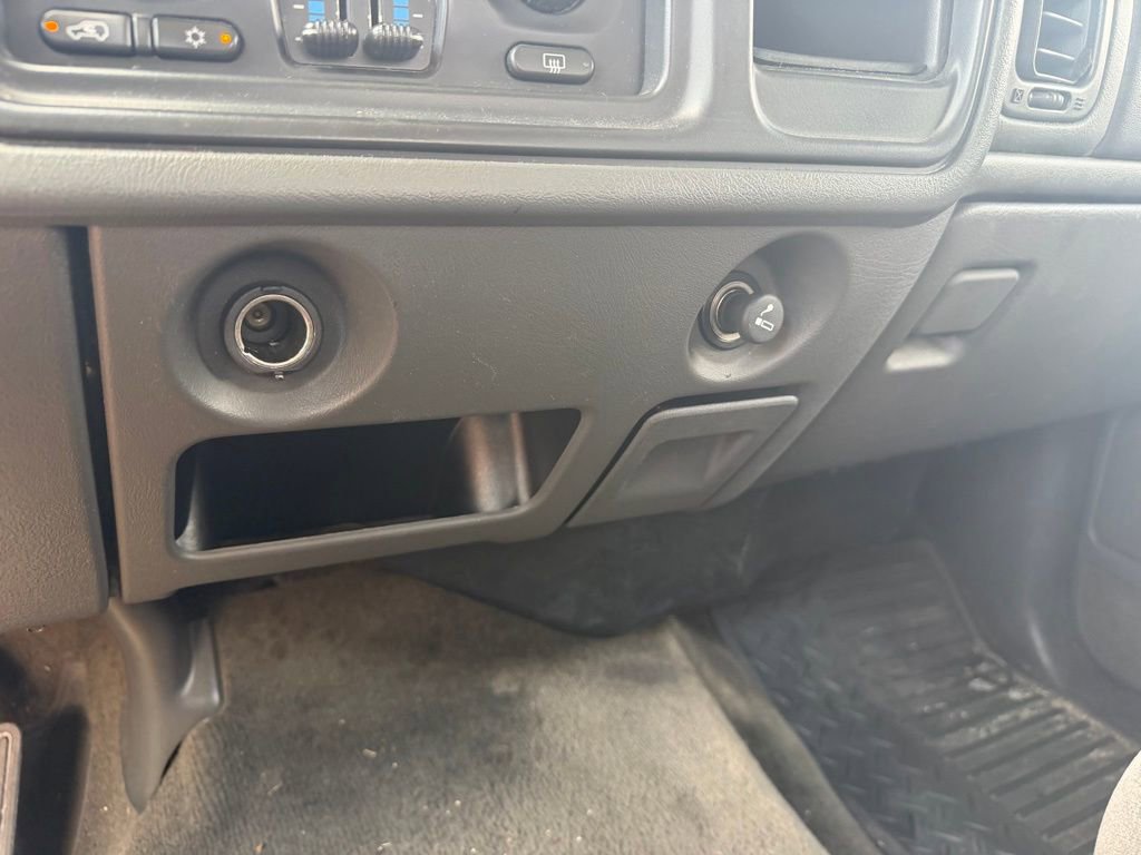 Used 2005 Chevrolet Silverado 1500 w/ Light Duty Power Package image 11