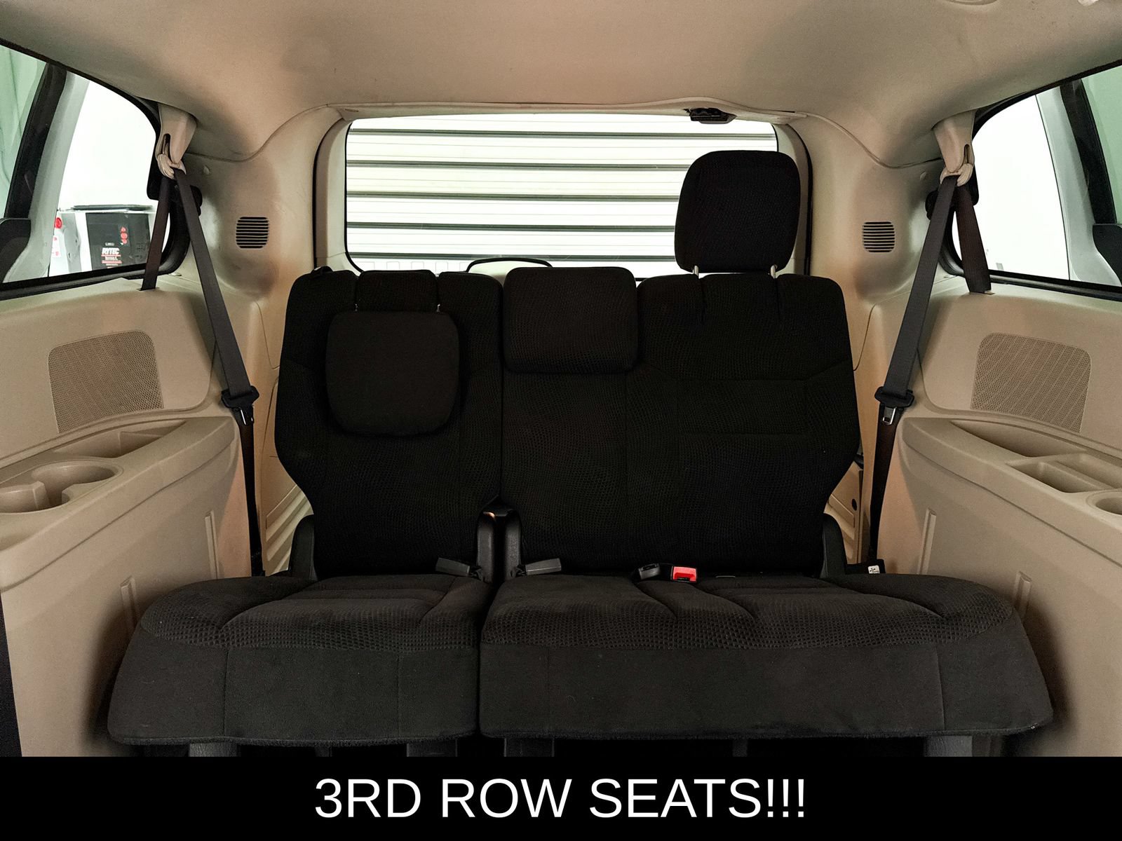 Used 2017 Dodge Grand Caravan SE w/ UConnect Hands-Free Group FWD image 9