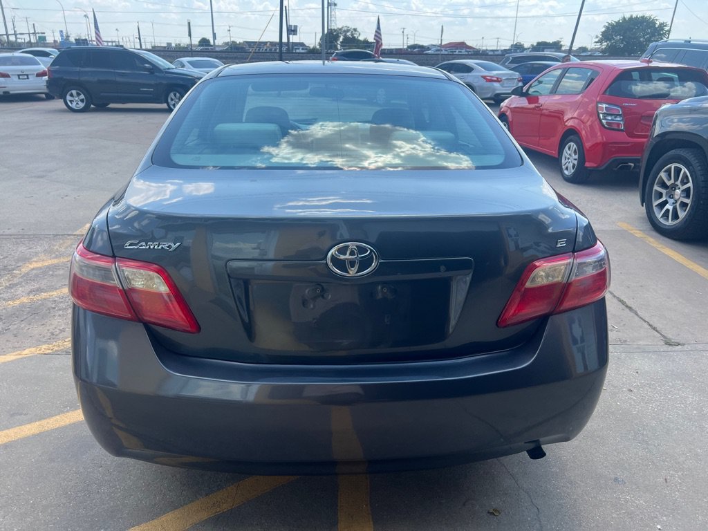 Used 2009 Toyota Camry LE FWD image 5