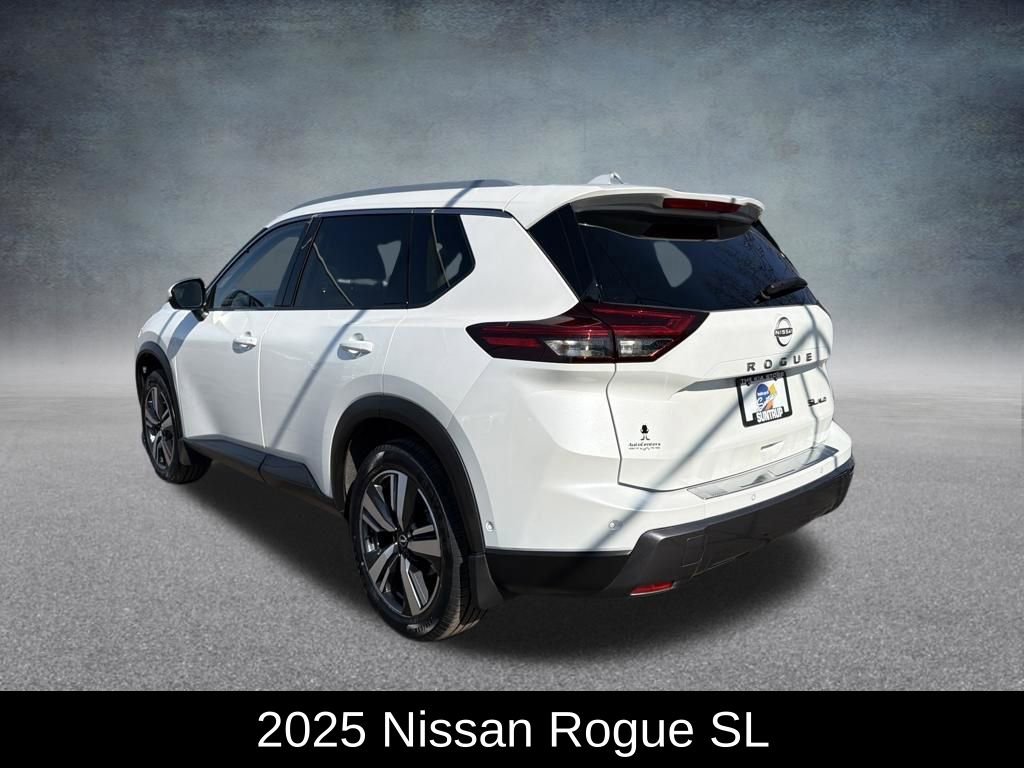 Used 2025 Nissan Rogue SL w/ SL Premium Package image 3