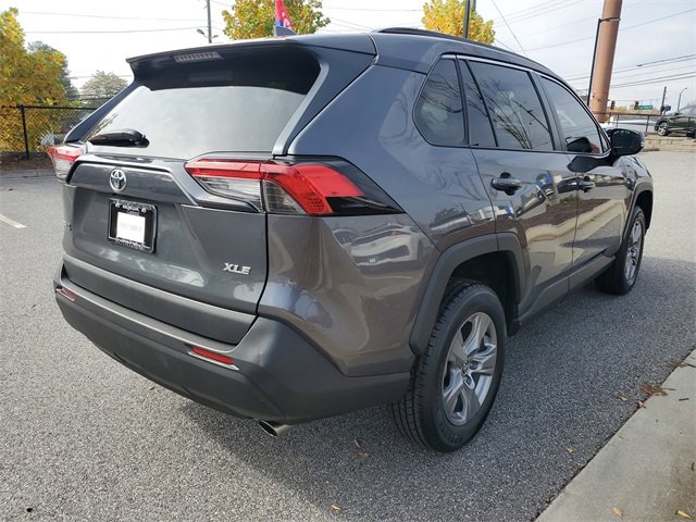 Used 2022 Toyota RAV4 XLE image 4