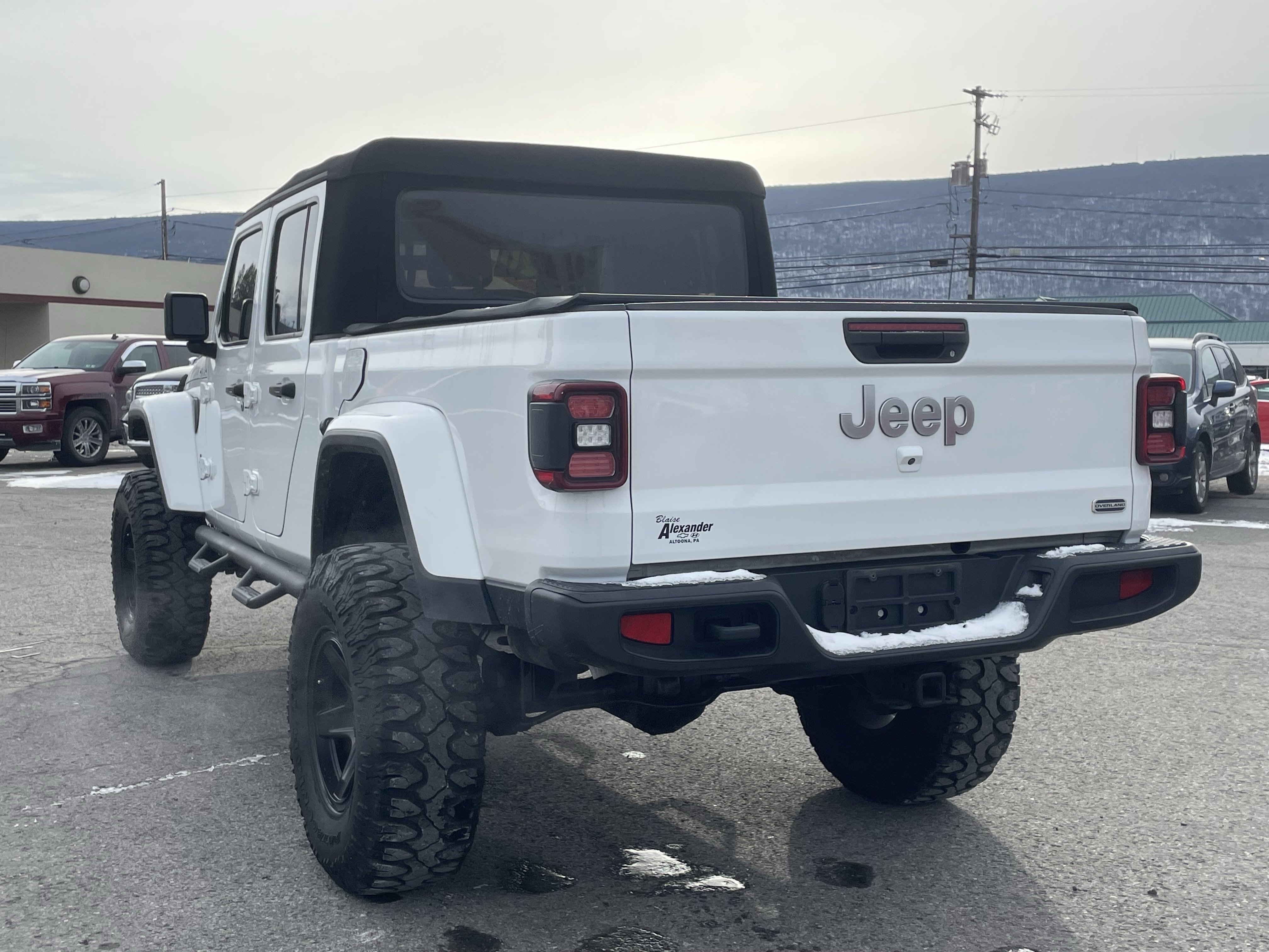 Used 2020 Jeep Gladiator Overland image 6