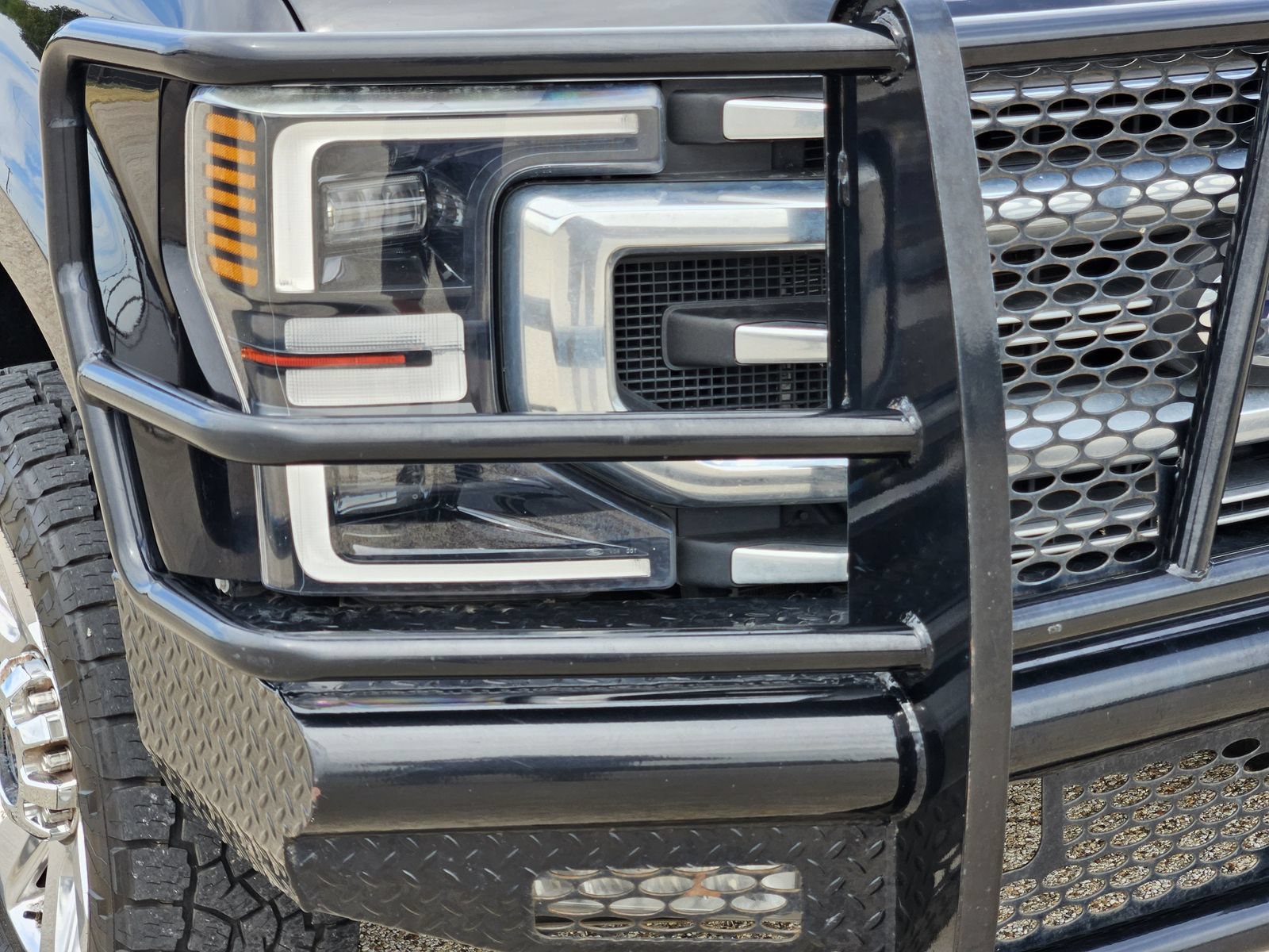 Used 2021 Ford F250 Platinum AWD/4WD image 9