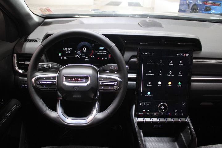 Used 2026 GMC Terrain Elevation w/ Technology Package II FWD image 28
