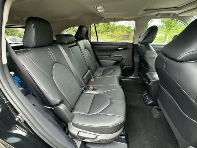 New 2024 Toyota Highlander XLE AWD/4WD image 24