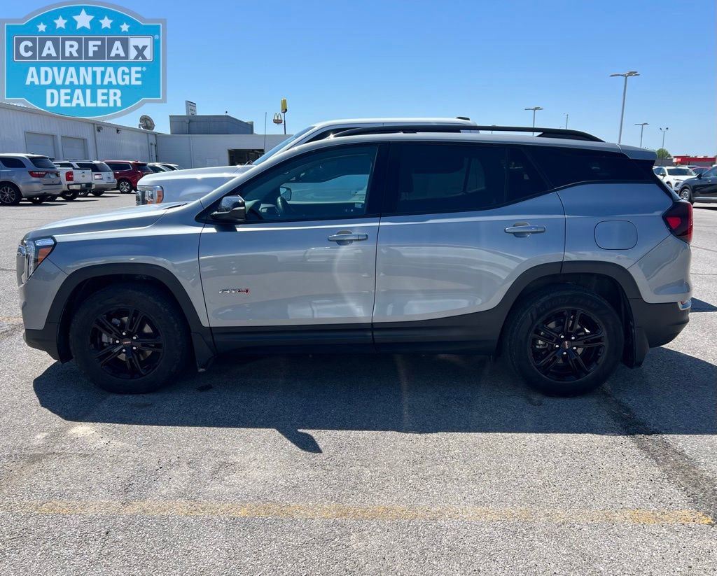 Used 2023 GMC Terrain AT4 AWD/4WD image 4