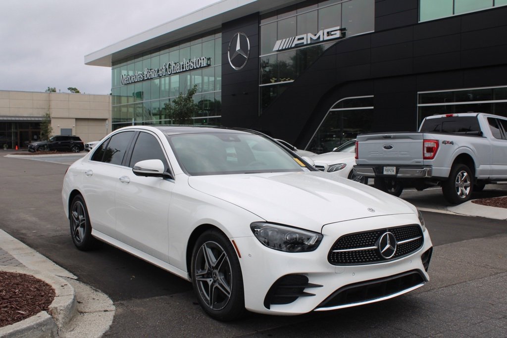 Certified 2022 Mercedes-Benz E 350 4MATIC Sedan image 3