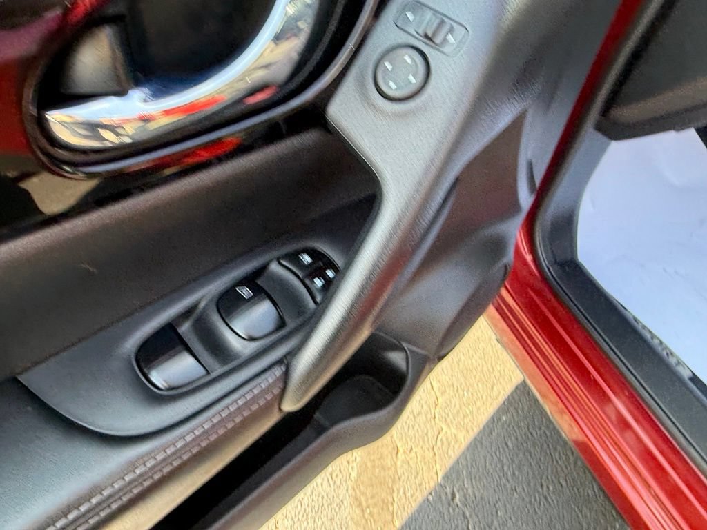 Used 2019 Nissan Rogue Sport SL w/ Premium Package AWD/4WD image 12