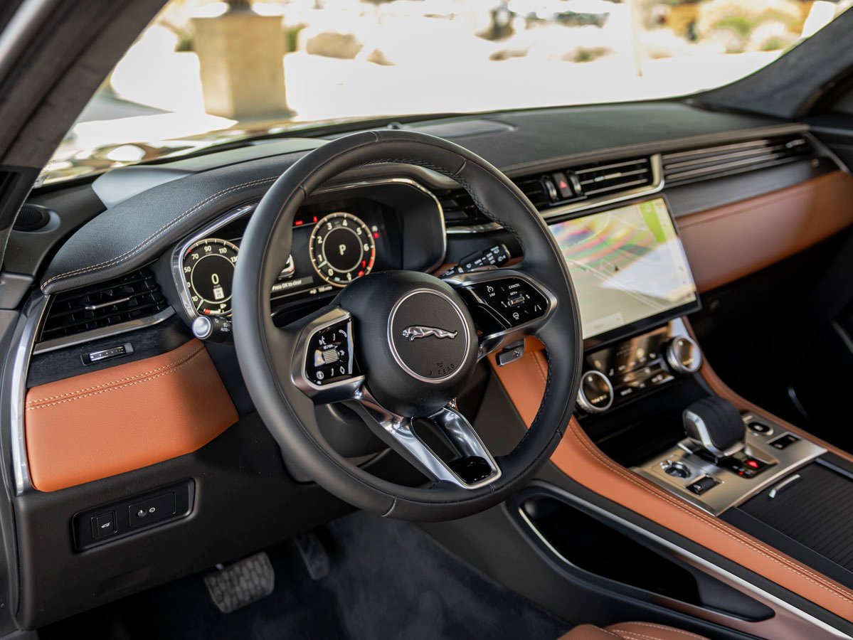 New 2026 Jaguar F-PACE R-Dynamic S image 16