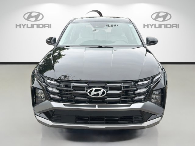 Used 2025 Hyundai Tucson SE FWD image 2