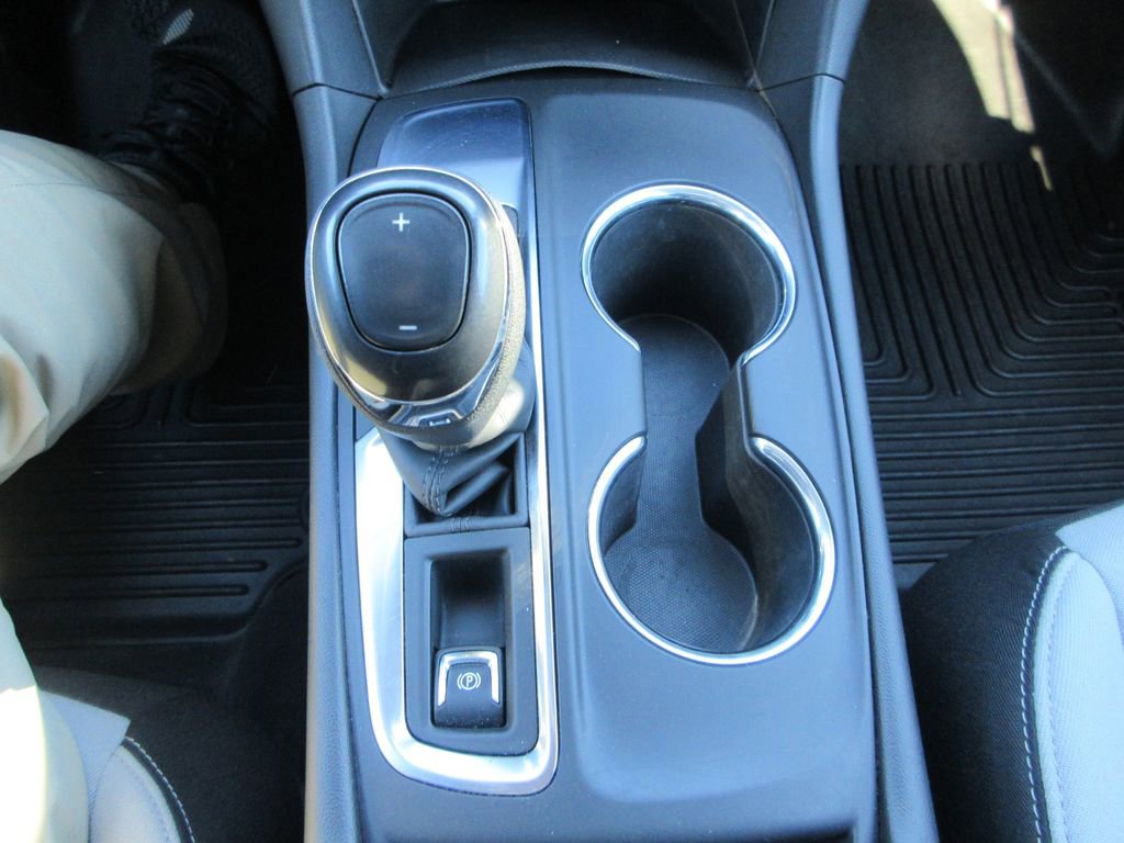 Certified 2020 Chevrolet Equinox LS w/ LS Convenience Package image 29