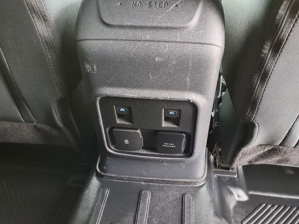 Used 2023 Ford Bronco Big Bend w/ Sasquatch Package image 17