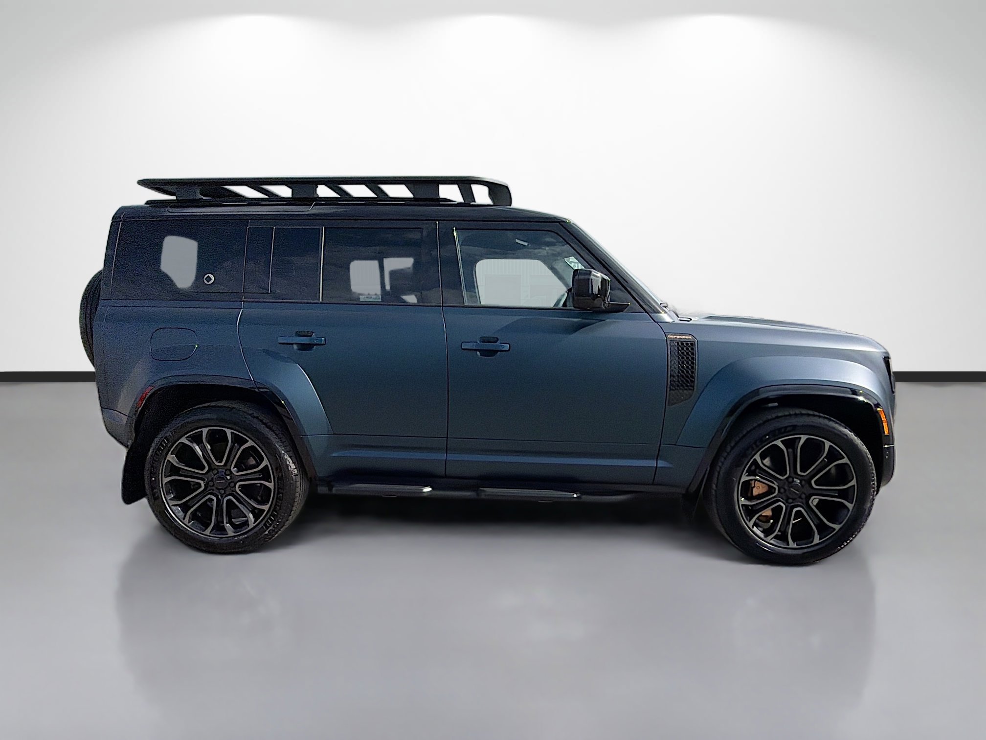New 2026 Land Rover Defender 110 OCTA AWD/4WD image 6