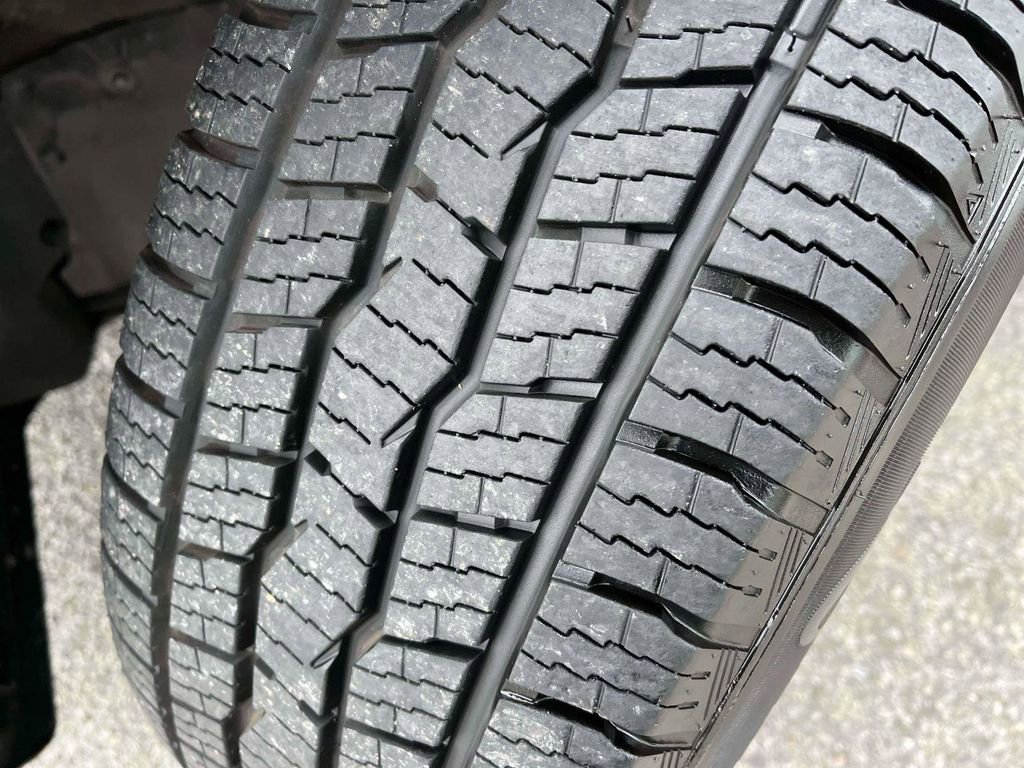 Used 2024 Toyota RAV4 LE image 34