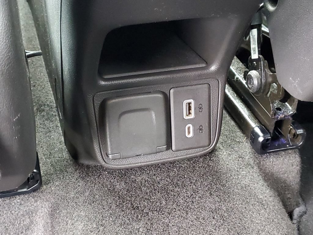 Used 2021 Chevrolet TrailBlazer RS w/ Technology Package AWD/4WD image 27