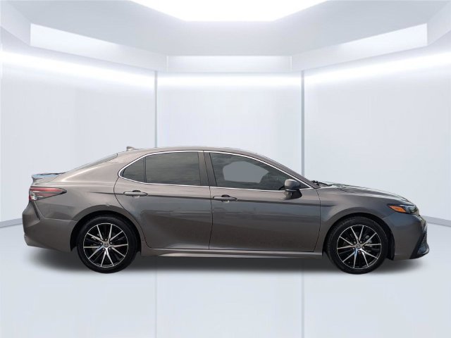 Used 2024 Toyota Camry SE w/ Convenience Package FWD image 8