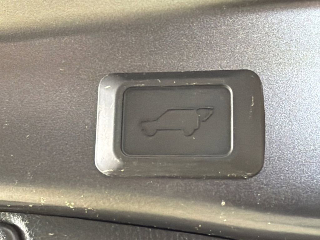 Used 2025 Toyota RAV4 XLE w/ Convenience Package image 20