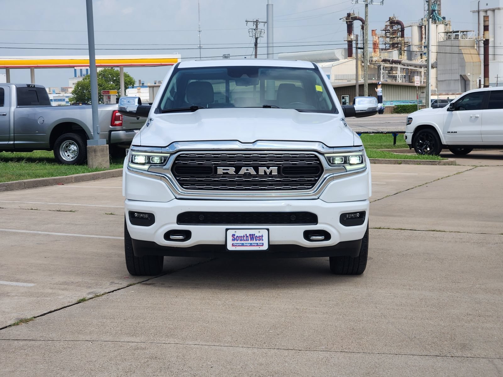 Used 2023 RAM 1500 Limited AWD/4WD image 6
