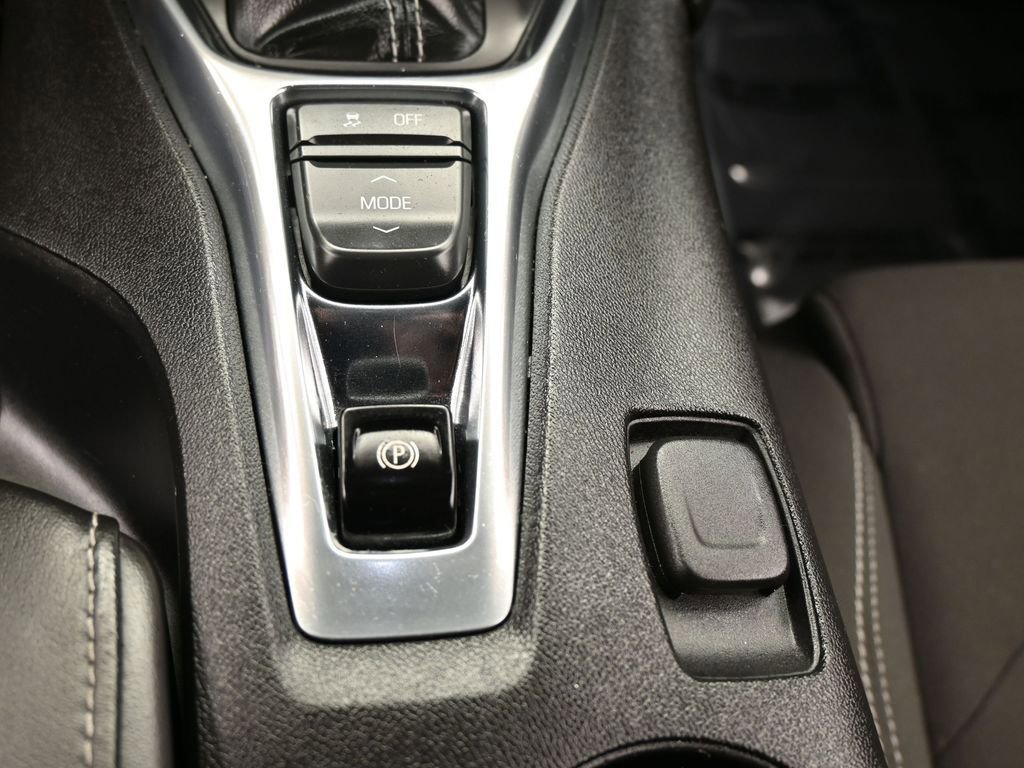 Used 2019 Chevrolet Camaro LS image 26