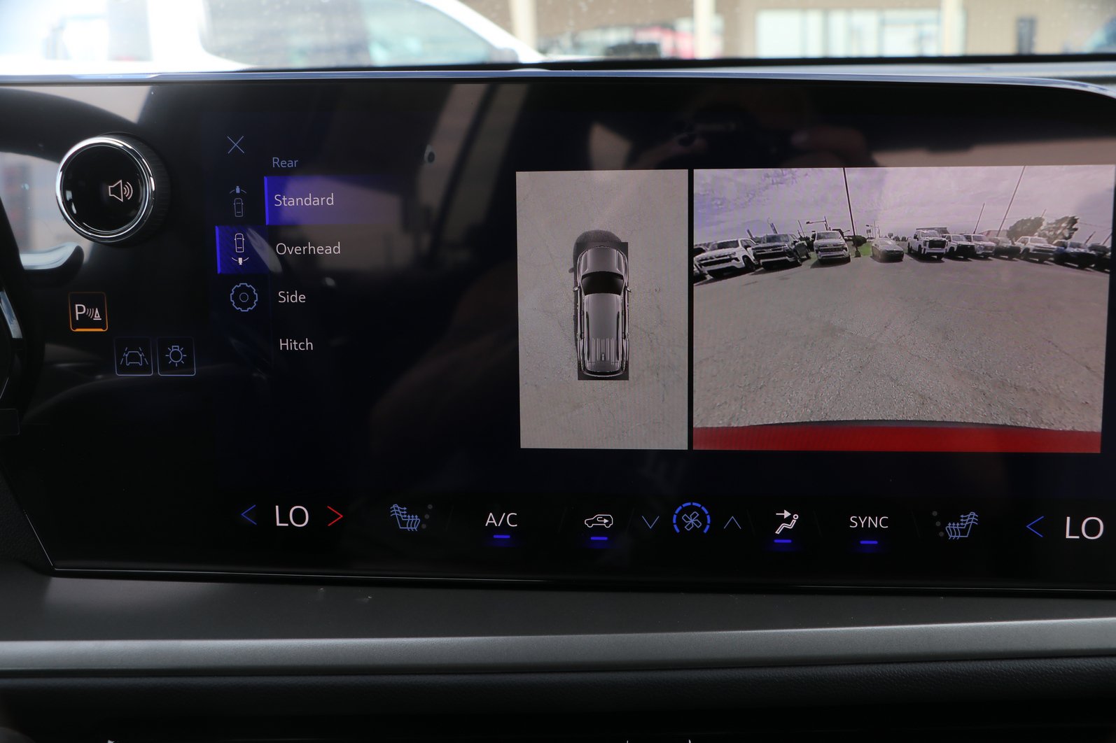 New 2026 Chevrolet Traverse LT w/ Driver Confidence Package FWD image 22