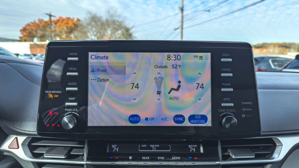 Used 2024 Toyota Sienna LE image 42