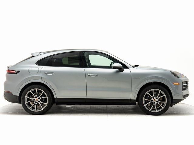 New 2026 Porsche Cayenne E-Hybrid Coupe image 32