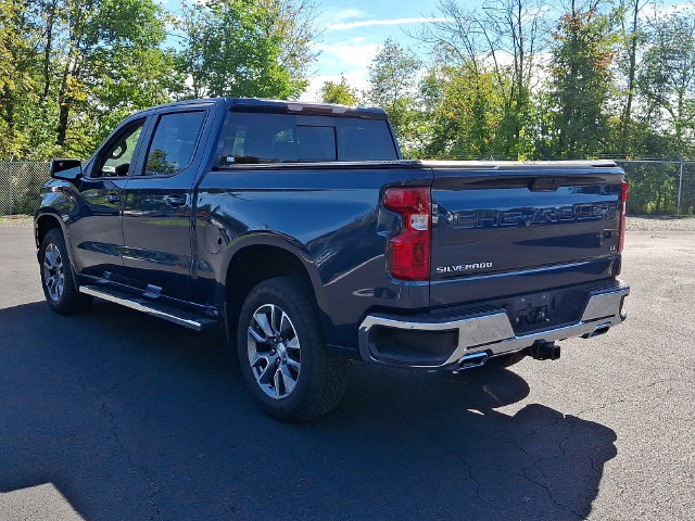 Used 2022 Chevrolet Silverado 1500 LT AWD/4WD image 9