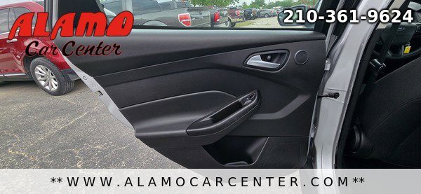 Used 2018 Ford Focus SEL image 29