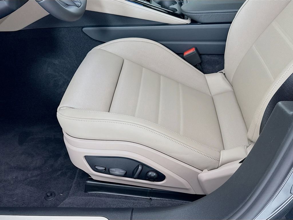 New 2026 Porsche Panamera 4 image 13