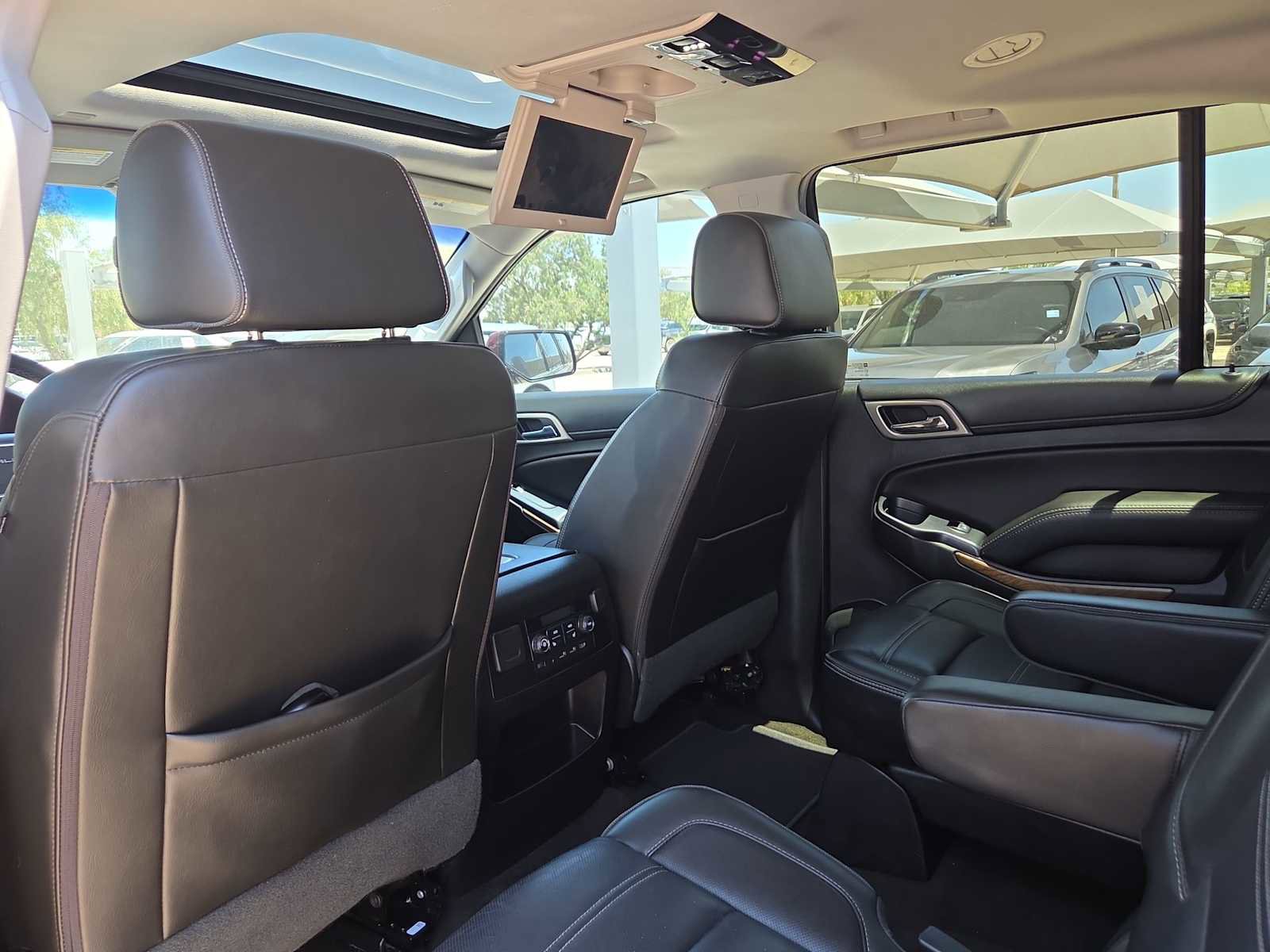 Used 2018 GMC Yukon XL Denali w/ Denali Ultimate Package AWD/4WD image 16