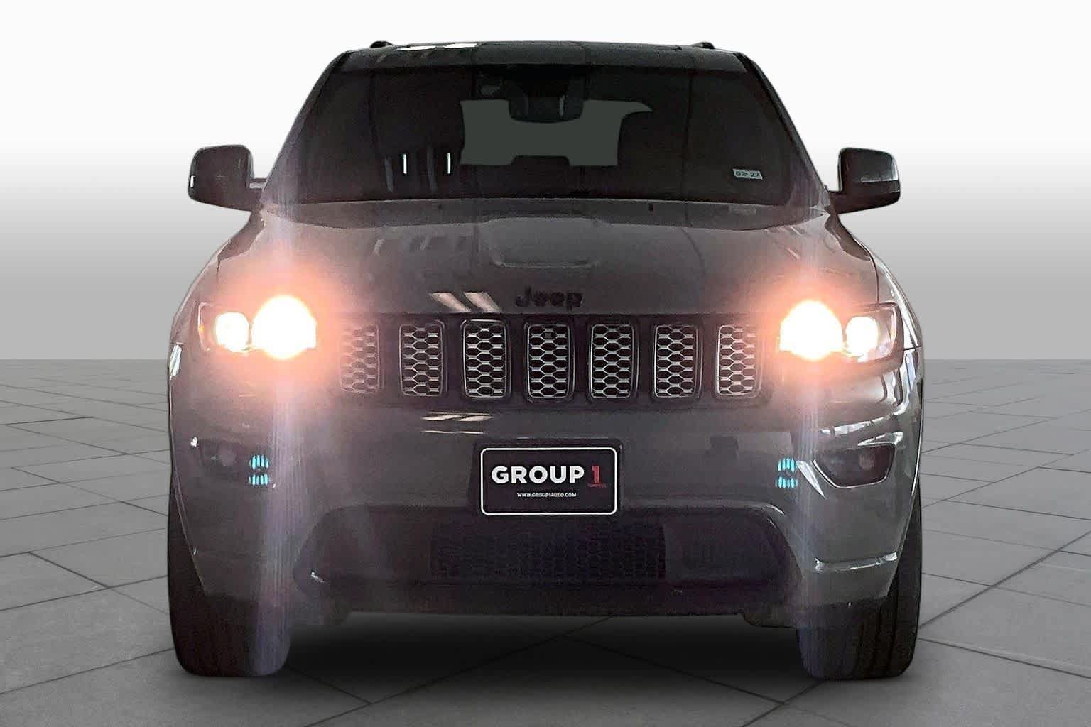 Used 2020 Jeep Grand Cherokee Altitude RWD image 3