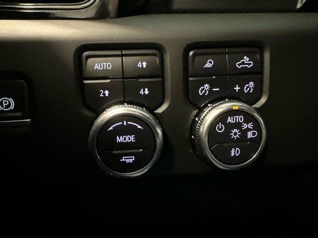 Used 2025 GMC Sierra 2500 AT4X image 29