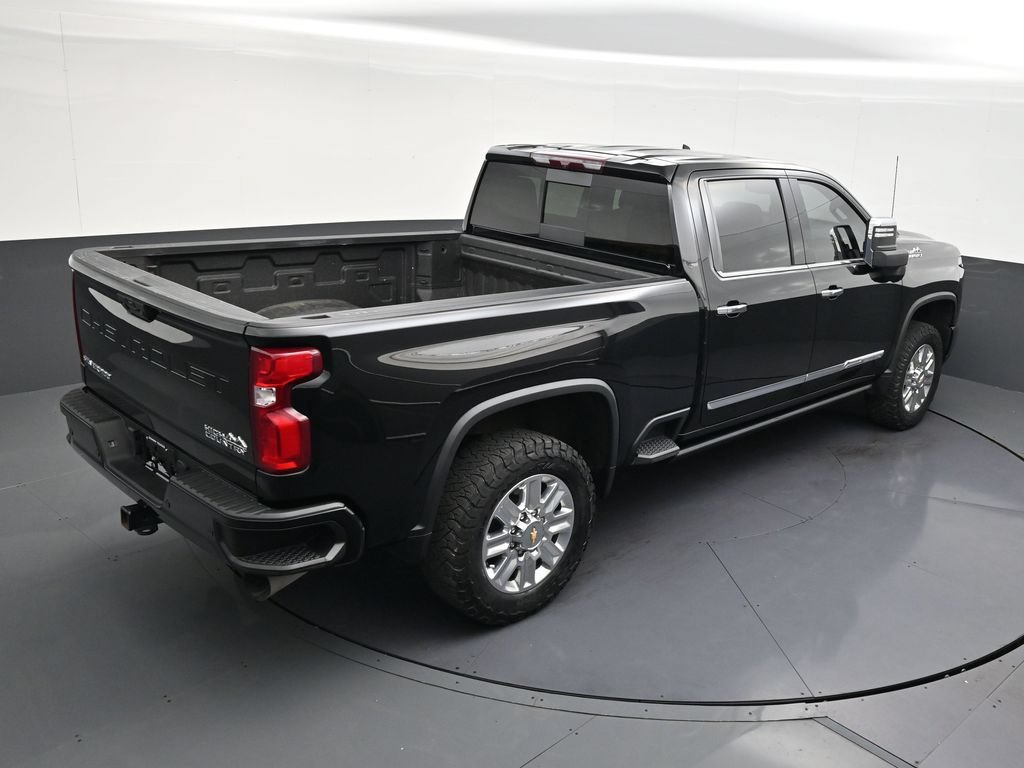 Used 2024 Chevrolet Silverado 2500 High Country w/ High Country Premium Package AWD/4WD image 13