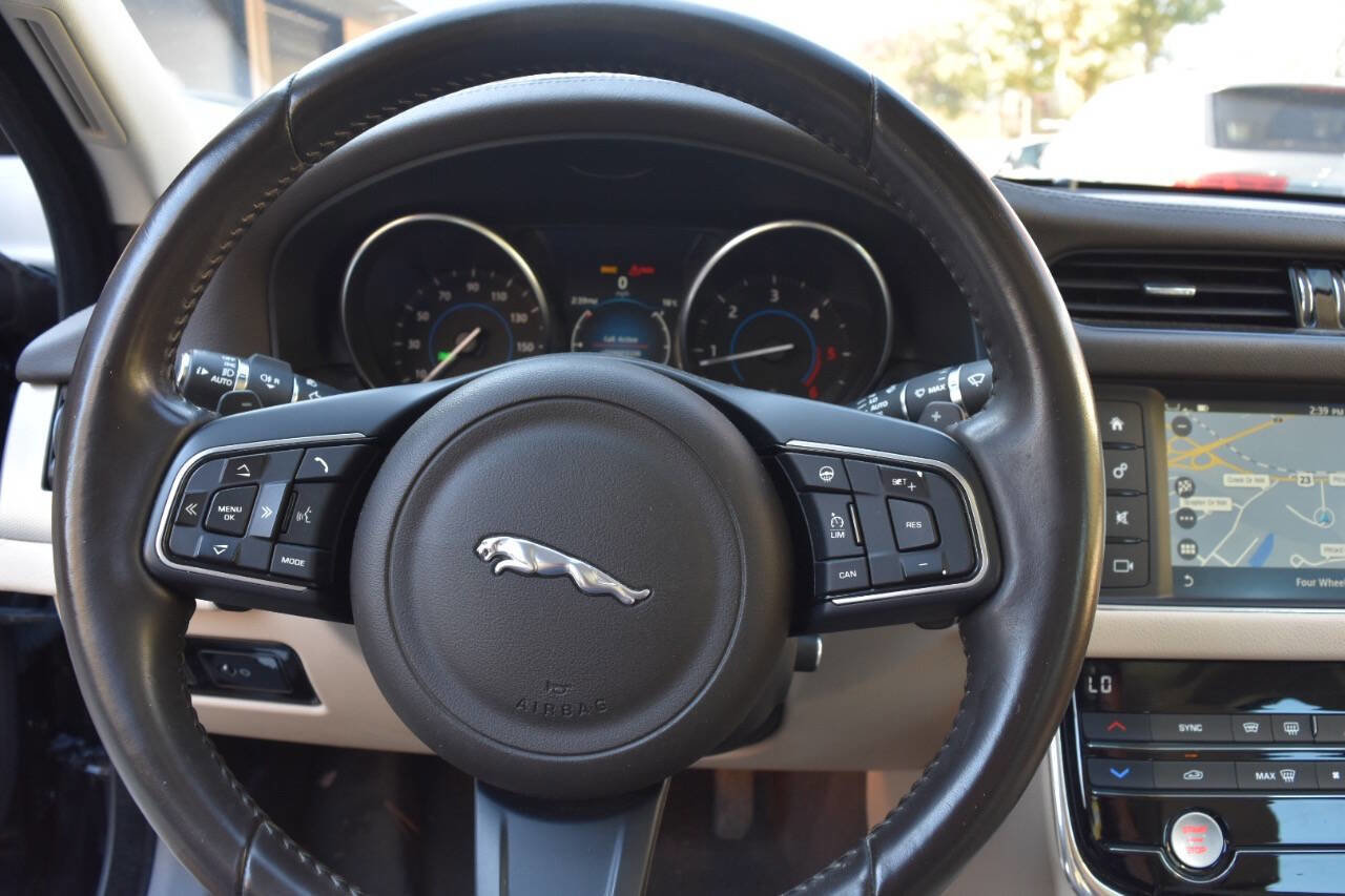 Used 2017 Jaguar XF Premium image 65