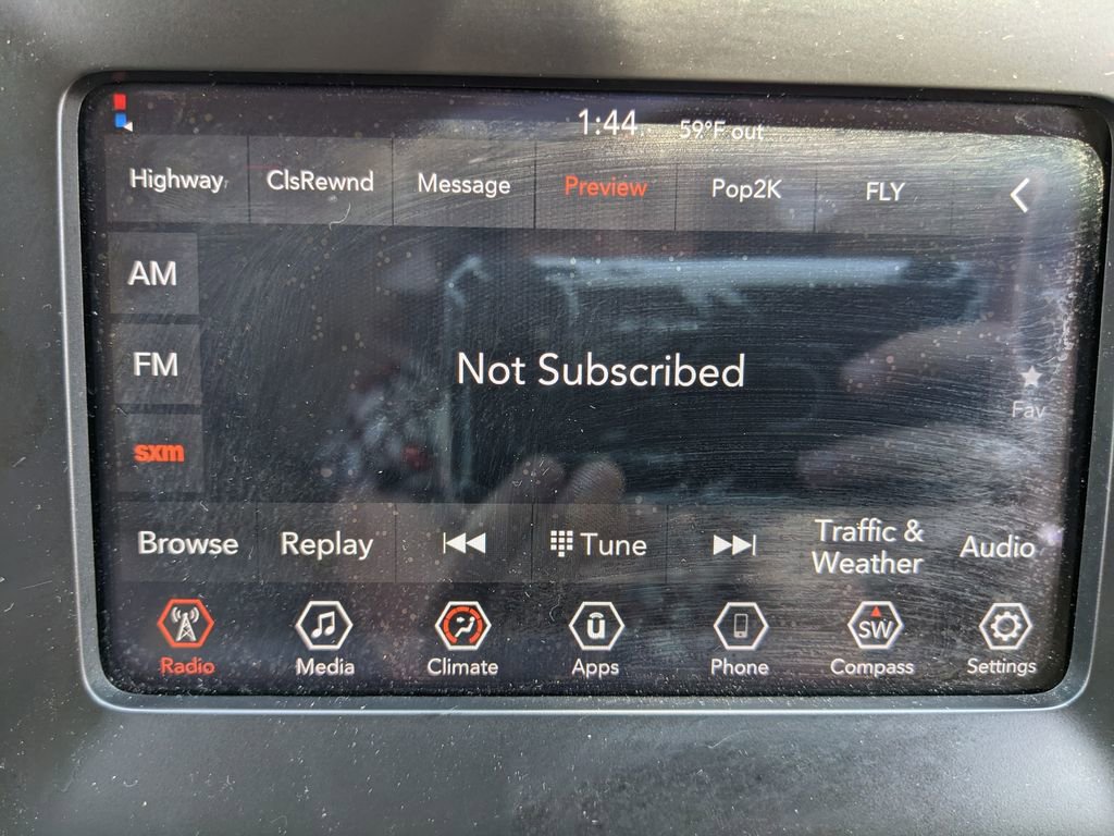 Used 2019 Jeep Cherokee Latitude w/ Popular Appearance Group FWD image 28