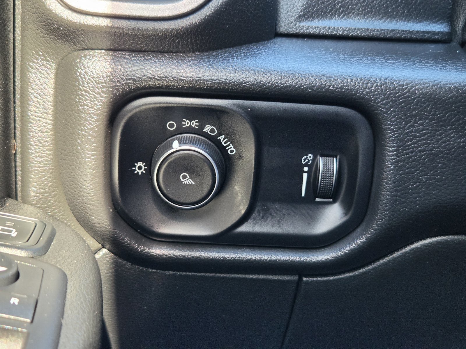 Used 2024 RAM 2500 Tradesman w/ Chrome Appearance Group AWD/4WD image 21
