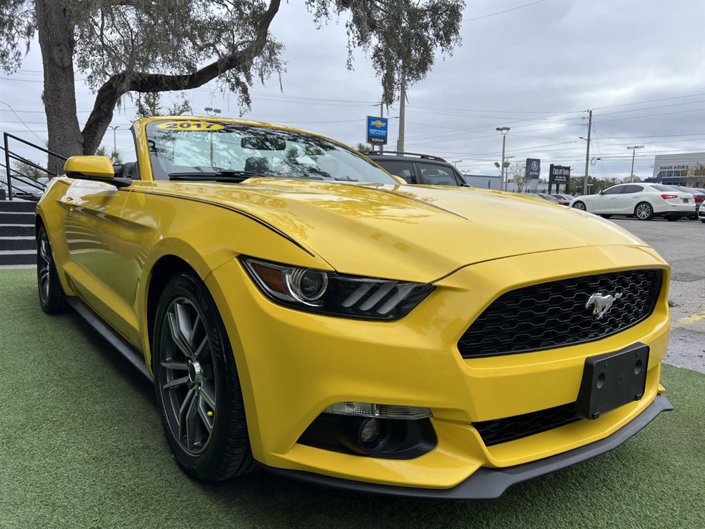 Used 2017 Ford Mustang Premium image 3