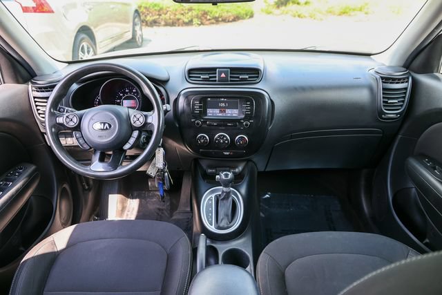 Used 2017 Kia Soul w/ Convenience Package FWD image 6