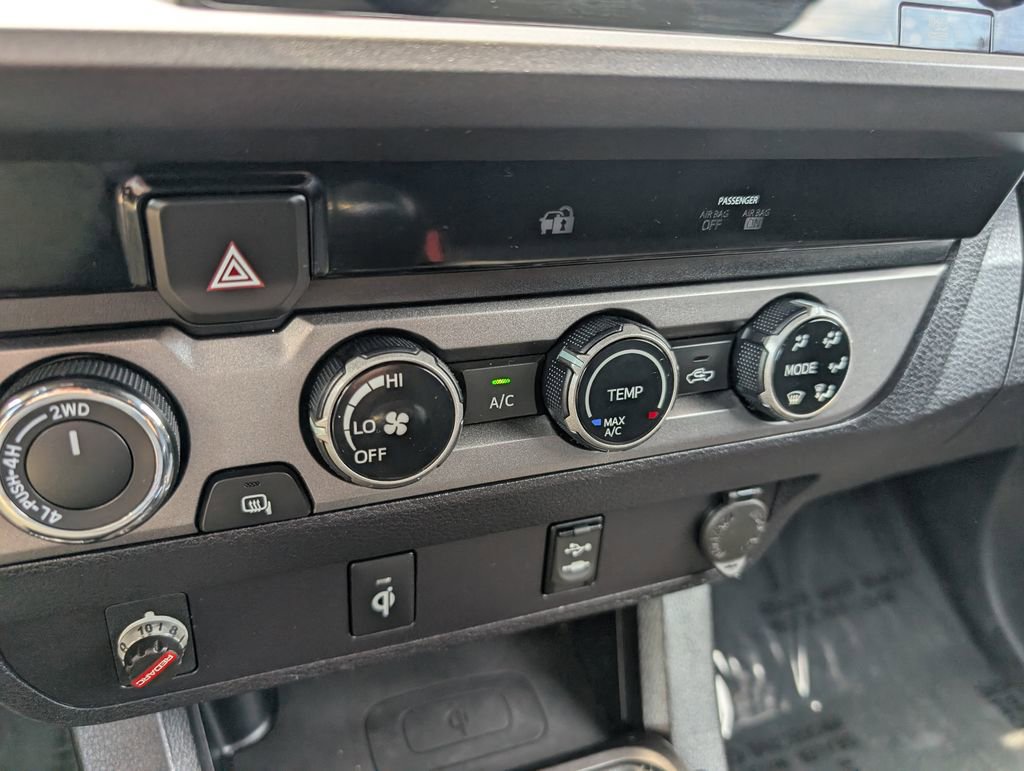 Used 2017 Toyota Tacoma TRD Off-Road w/ Tow Package AWD/4WD image 18