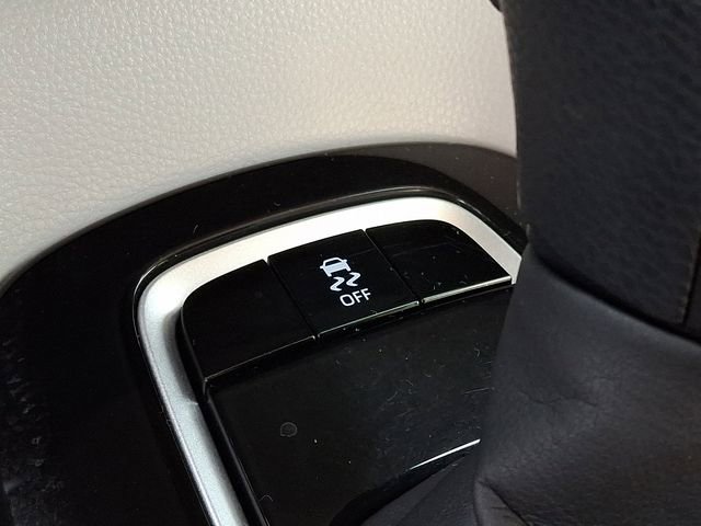 Certified 2021 Toyota Corolla LE w/ Carpet Mat Package (TMS) image 23