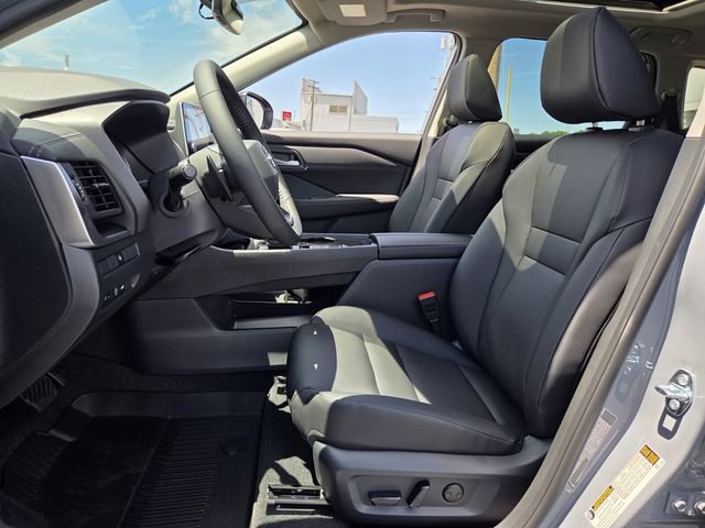 New 2026 Nissan Rogue SV FWD image 9